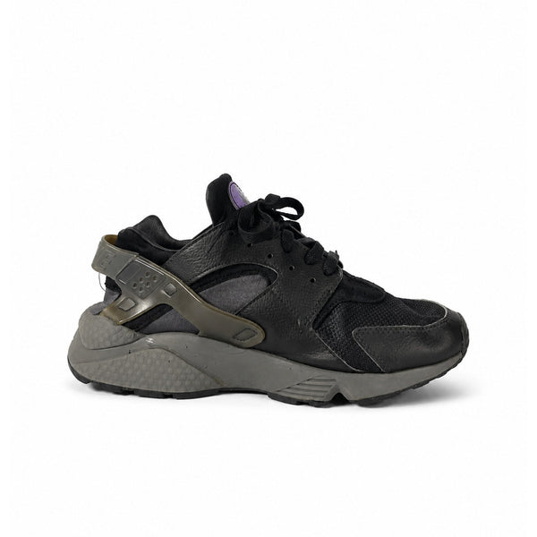 Nike Air Huarache — EU 44 — view 2